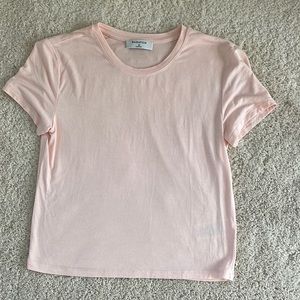pink tshirt